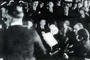 1926 – Şef Mustafa Sunar’ın yönettiği Dârülelhan (İstanbul Belediye Konservatuvarı). Türk Musikisi İcra Heyeti’nin konserini dinlerken