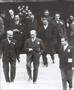 1930 – Ankara’da açılan Millî Sanayi Sergisi’ni gezdikten sonra binadan ayrılırken