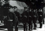 1938 – Ankara’daki cenaze töreninde generaller top arabasının iki yanında yürürlerken